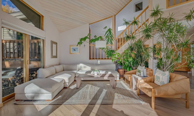 Snowmass Village House | Private oasis in peaceful Old Snowmass