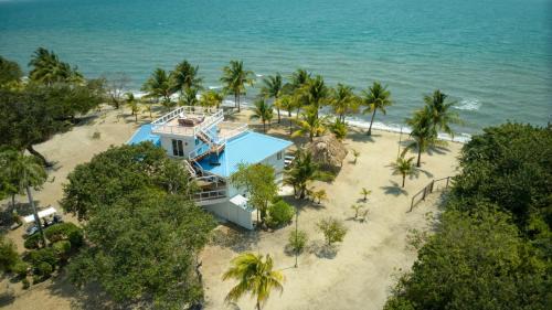 Placencia Apartment | Private Oceanfront 4-Bed Villa wPool on Huge Lot