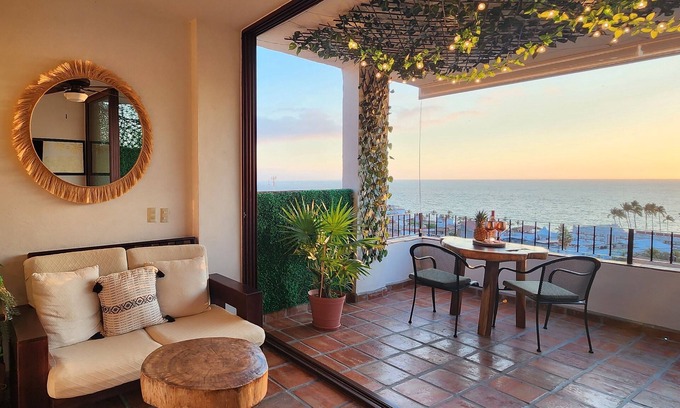 Downtown Puerto Vallarta Condo | Private OCEAN VIEW Deck●Steps from Beach & Malecon●King Bed●Centric Safe Loc