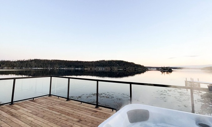 Bayside Cottage | Private Oceanfront Cottage w/Hot Tub - 20 minutes from Halifax