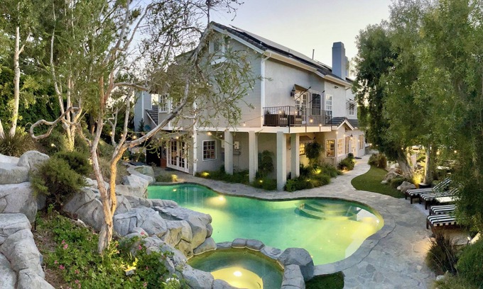 North Tustin House | Private Orange County Oasis, 4000 sq ft, Pool & Hot Tub, near Disney & Beaches