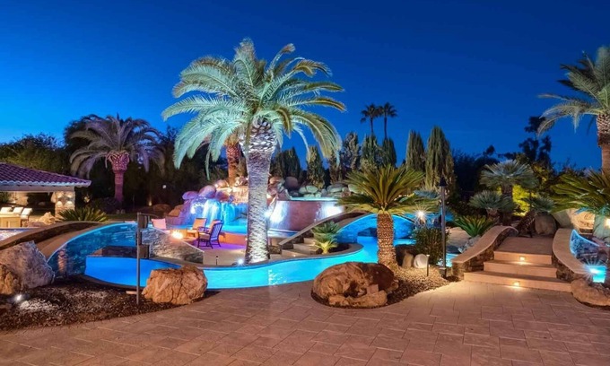 Paradise Valley House | Private Paradise with Lazy River, Guest House & Movie-Worthy Views