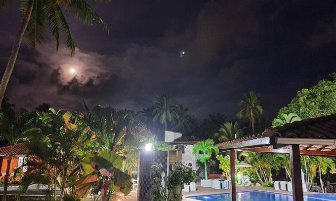 Monte Gordo House | Private paradise next to Guarajuba - Swimming pool, Games Room, Football Field