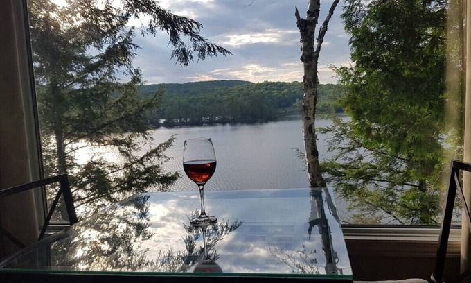 Faraday House | Private, Peaceful & Modern Waterfront Cottage