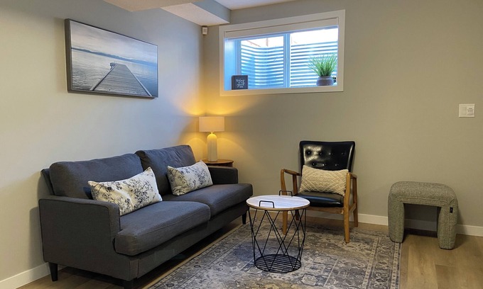 Airdrie Apartment | Private & Peaceful Retreat Close to YYC & Premium Outlet Mall