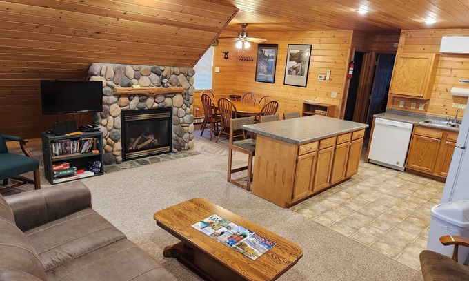 Crosslake Ski Chalet | Private, Peaceful, Up-North Retreat-Close to All Crosslake Has to Offer!