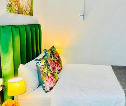 South Durban Apartment | Private Pelican Corner