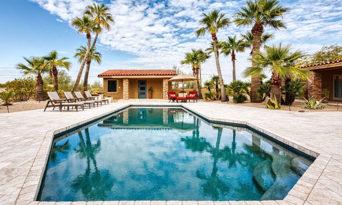 Paradise Valley Village Villa | Private Phoenician Sanctuary- Villa De Paz