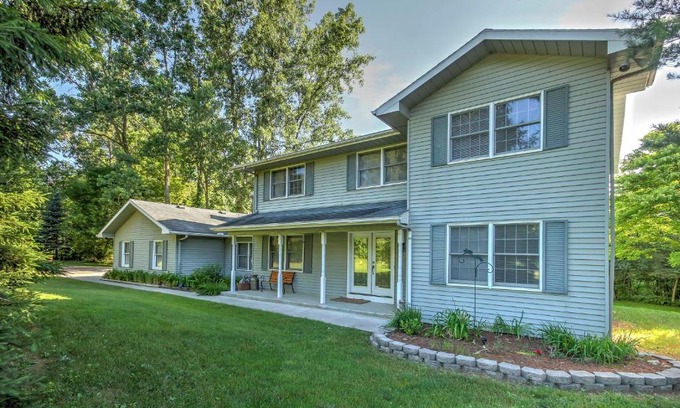 Canton House | Private Plymouth Hideaway - 13 Miles to Ann Arbor!