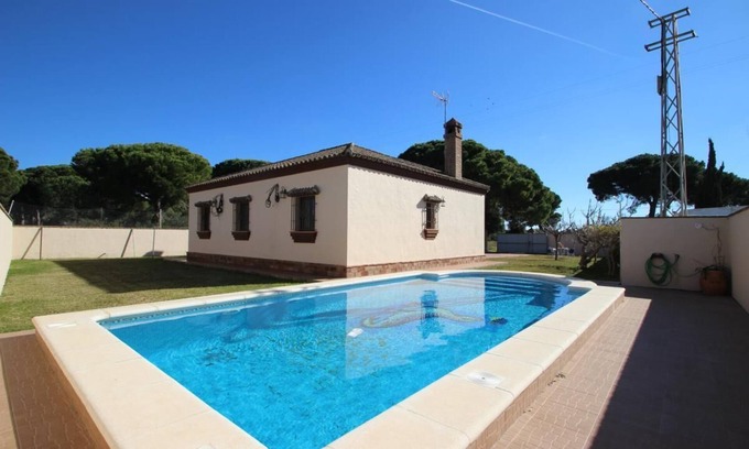 Campano House | Private pool, quiet and family-friendly location, large garden, free parking, free WiFi - Casa Beni -