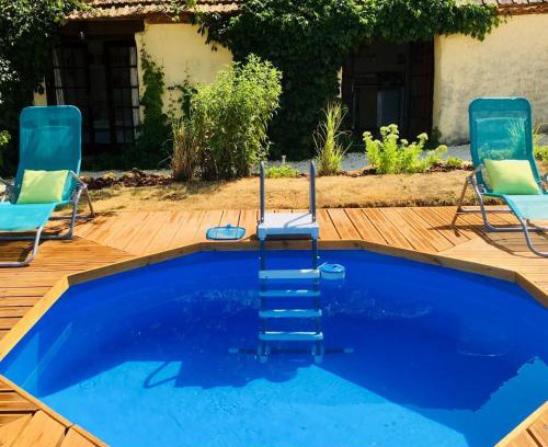 Rouffignac-Saint-Cernin-de-Reilhac House | PRIVATE POOL with Stunning Views of the Chateau! Old Barn