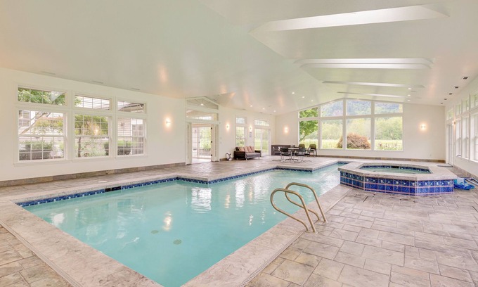 Arlington Heights Villa | Private Pond & Indoor Pool: Grand Arlington Villa!