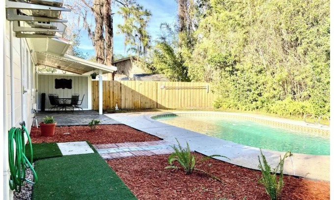 Orange Park House | Private Pool and Patio