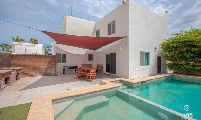 La Paz House | Private Pool Escape, Steps to Beach, Near Malecón