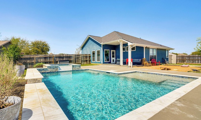 Wellborn House | Private Pool & Hot Tub: 'Wild Horse' Home!
