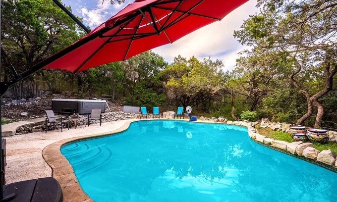 Wetmore House | Private Pool & NEW Hot Tub in The Hill Country