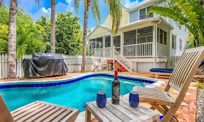 Key West House | Private Pool, Outdoor Shower, Pet Friendly, in Golf Course- 5 min to Beach