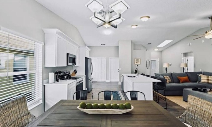 Indian Point House | Private Pool - Sleeps 12 - Quiet Community