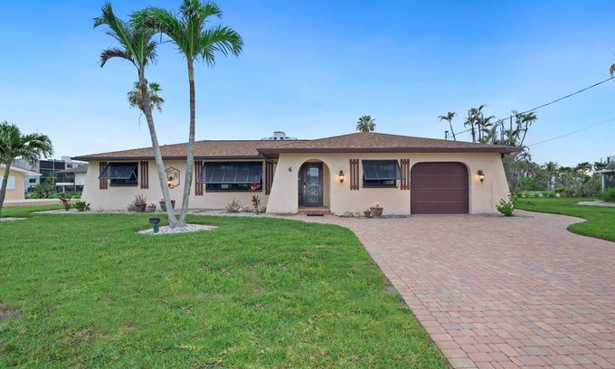 South Island House | 🌊Private Pool | 1 Block to Private Beach Access | Beach Retreat🌊