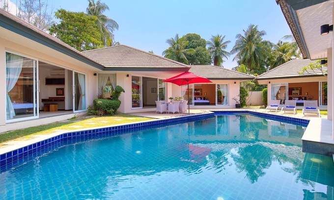 Maret Villa | Private Pool Villa Near The Beach