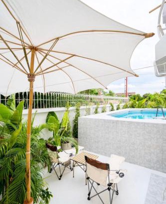 Chom Phon Villa | Private Pool Villa Resort style, Heart in bkk ,metro,cabaret show,RCA, jodd fair,chatuchak
