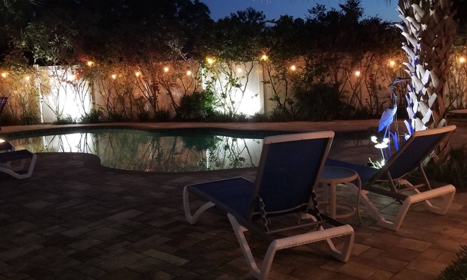 Dunnellon House | Private pool w/tropical Oasis setting and minutes to Rainbow River access