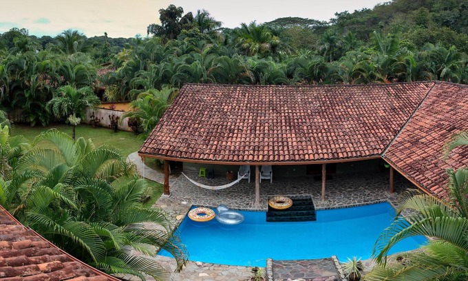 Playa Hermosa House | Private Pool & Yard~Secluded Getaway~ Minutes to the Beach