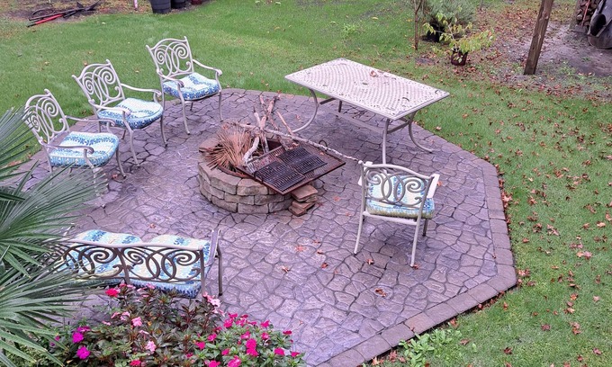Shallotte House | Private property home that is 10 minutes away from the nearest beach.