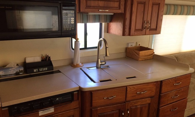 Braden River House | Private, quiet retreat!. Near famous beaches and easy drive to Disney.