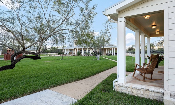 Raymondville Resort | Private Ranch Resort in the Heart of the Rio Grande Valley