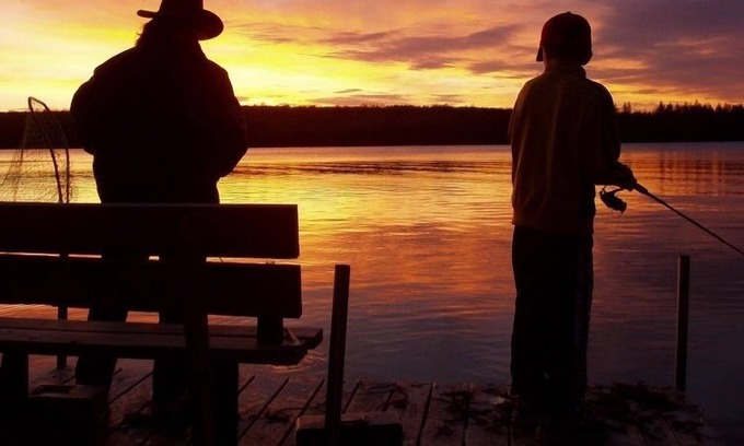 Iron River House | Private Relaxation on Quiet Iron Lake - da Lake House with 300'+ lake frontage