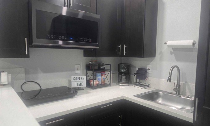 North Las Vegas Apartment | Private & Relaxing Guest Suite of Las Vegas!/W&D