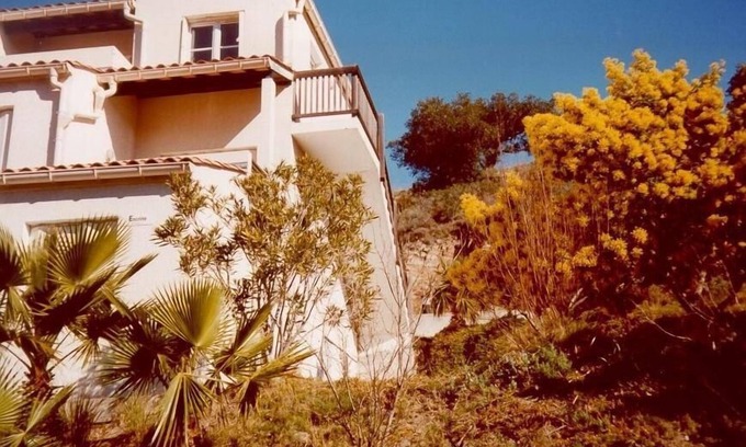 Cerbere Apartment | Private residence on the seafront with tennis, pool, bowling alley and restaurant.