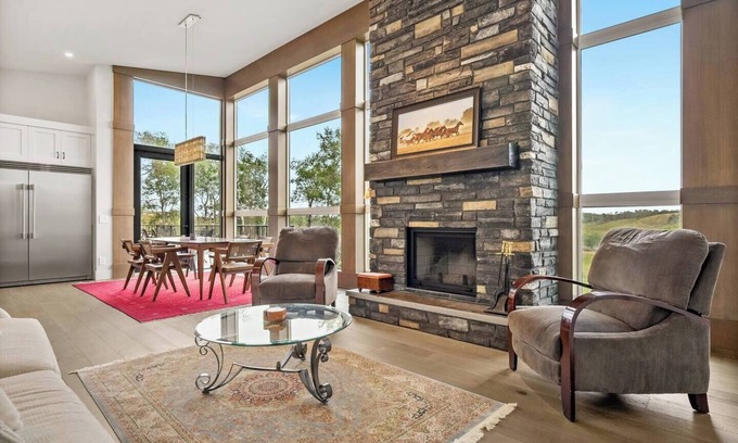 Calgary House | Private Retreat w/Gym, Office, Garage, Deck