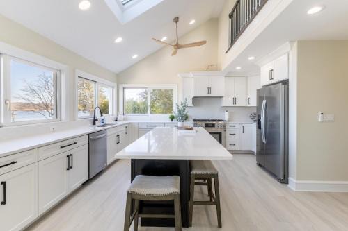 Mays Landing House | Private Riverside Retreat - Dock, BBQ & Game Room