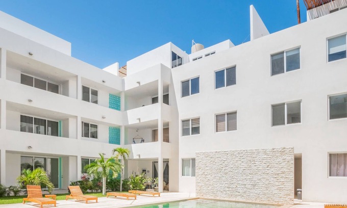 Chicxulub Puerto Apartment | Private Roof Pool/Lounge Penthouse 200m to Beach