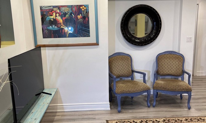 Central Erin Mills House | Private Room#1 - Erin Mills Town Centre