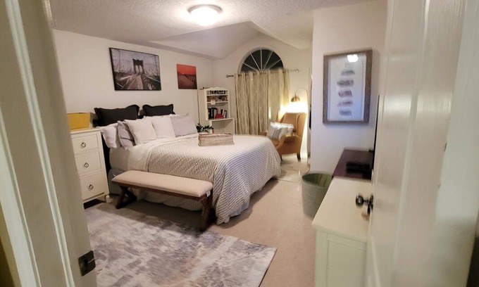 Waterloo Resort | Private room ∙ 1 guest