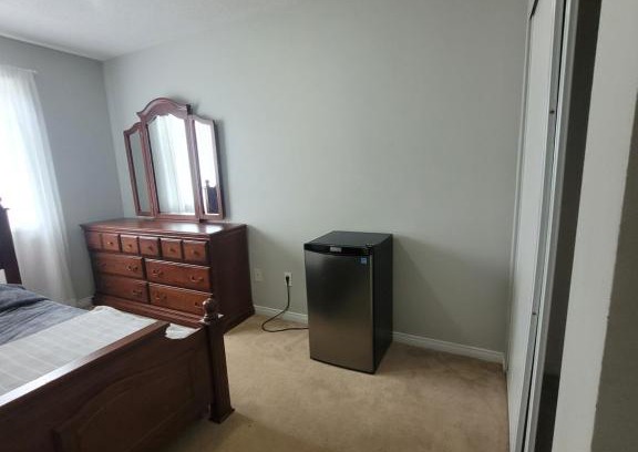 Cardinal Creek House | Private Room 3