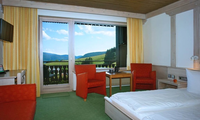 Todtnauberg Resort | Private room ∙ 3 guests