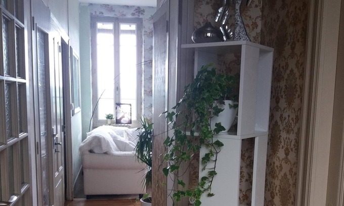 Carmaux House | Private room at the inhabitant