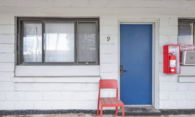 Riverview Apartment | Private Room & Bath Brownstown Near Detroit