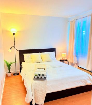Mount Pleasant Apartment | Private Room In The Heart Of The City