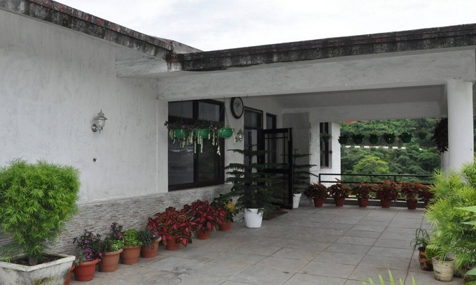 Bullawala House | Private Room Near Unison World School