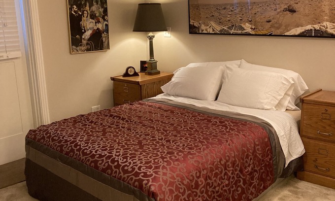 Easton Addition Bed & Breakfast | Private room, private entrance in a redwood grove setting