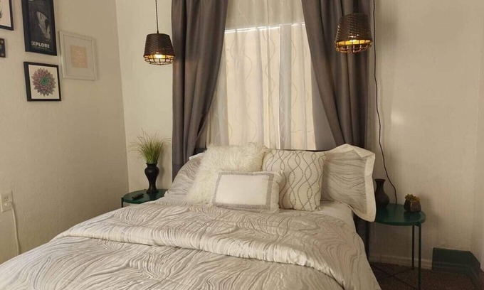 North Las Vegas Bed & Breakfast | Private room with bathroom and your own entrance. Free parking. Near Downtown LV