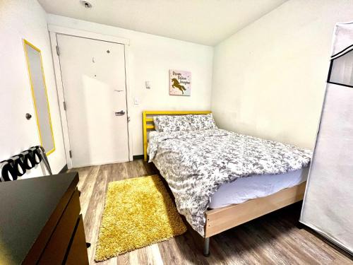 University District Apartment | Private Room with Ensuite Bathroom 10 Minutes Walk to University of Washington