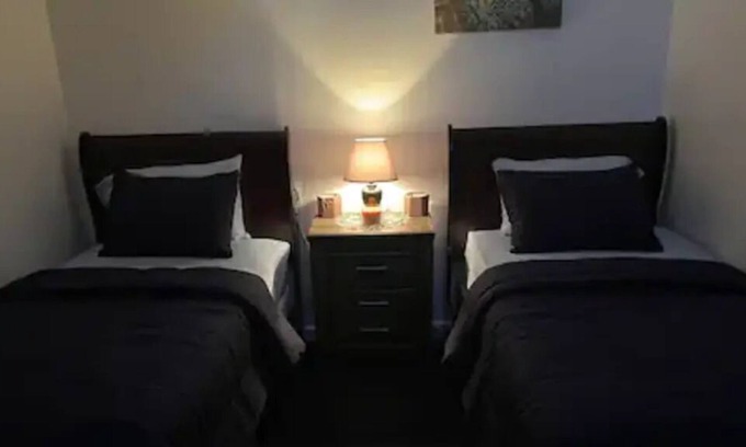 Mott Haven Apartment | Private room with King Size / Twin bed in the Bronx