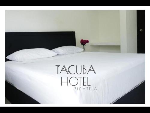 Santa Maria House | Private room with king size bed