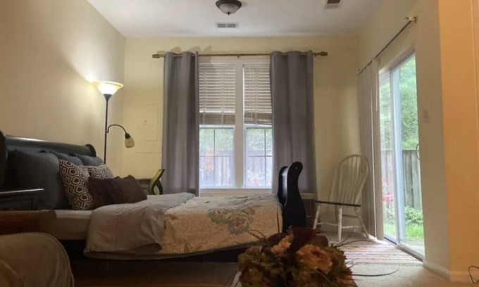 Ashburn House | private room-with private bath and separate entry